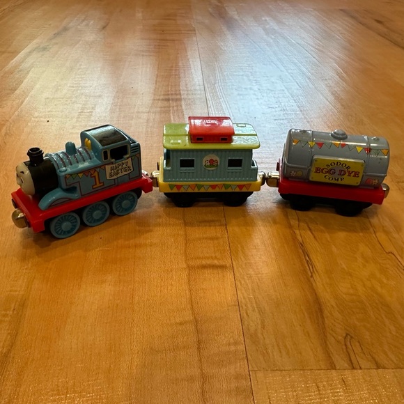 Thomas The Train Easter Sodor Egg Hunt Die Cast Magnetic  *Read* - Picture 1 of 5